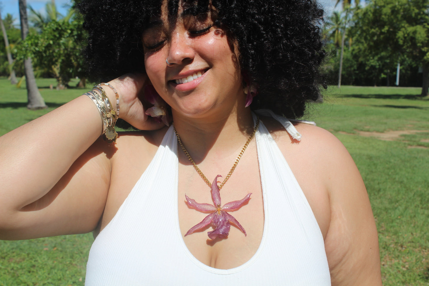 Spider big Orchid necklace