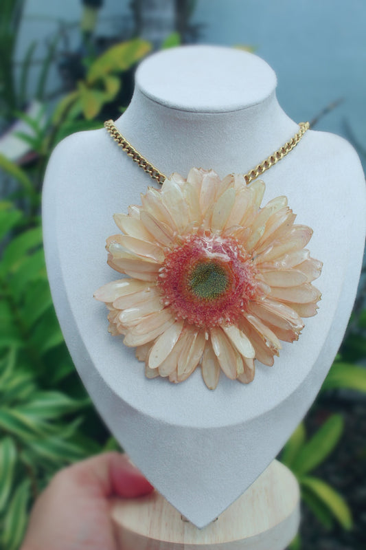 Extra big Gerbera flower necklace