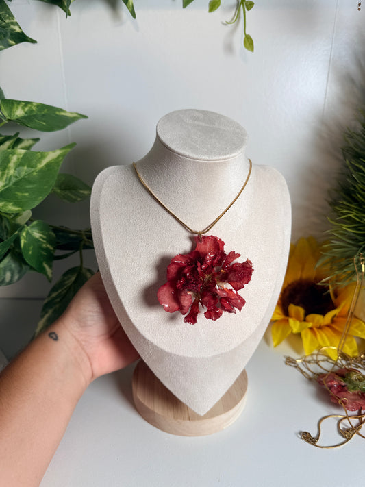 Clavel necklace