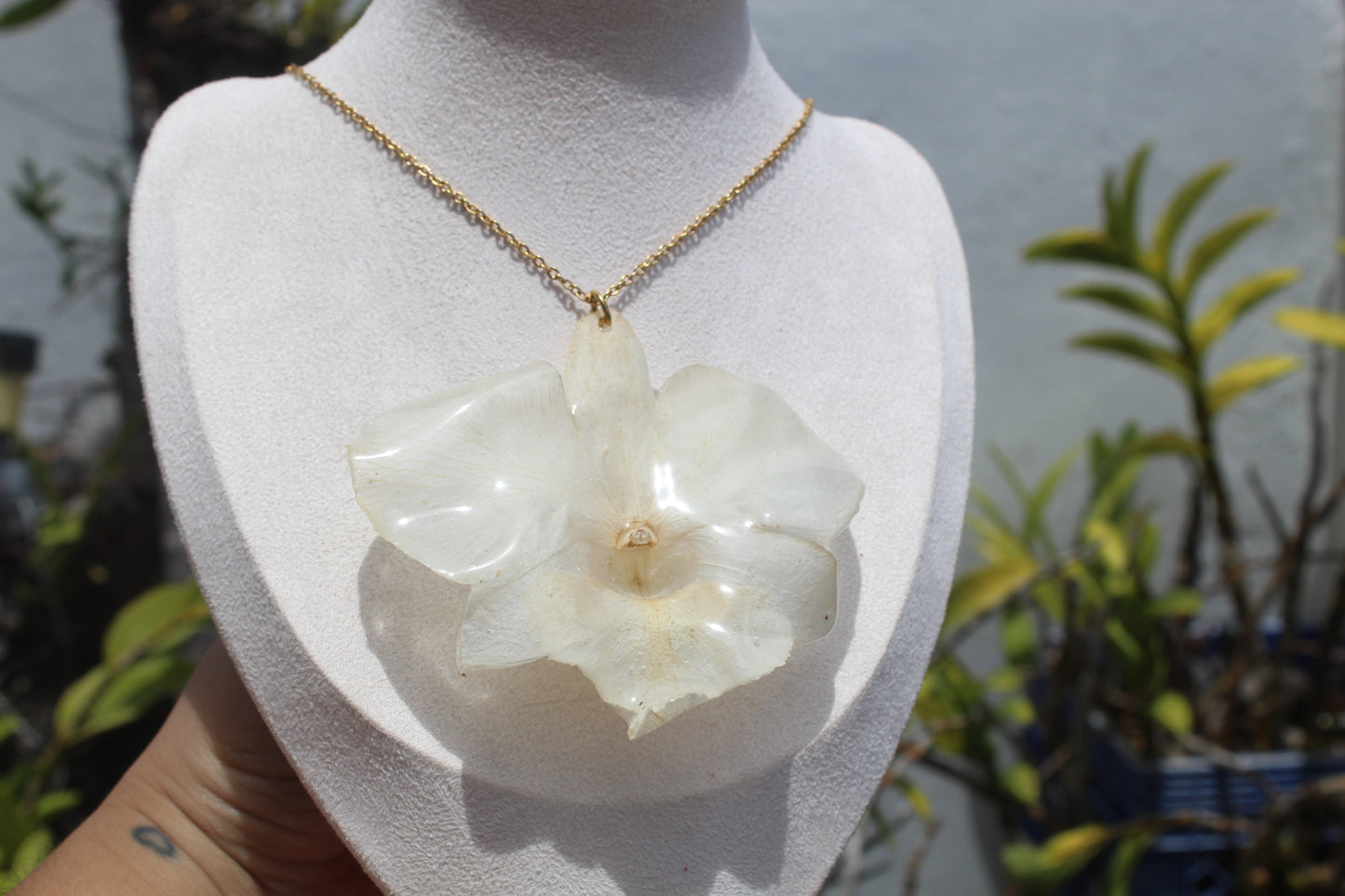 Big Dendrobium Orchid necklace