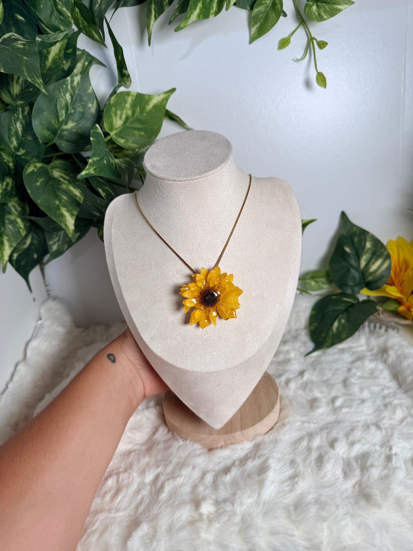 Baby sunflower necklace