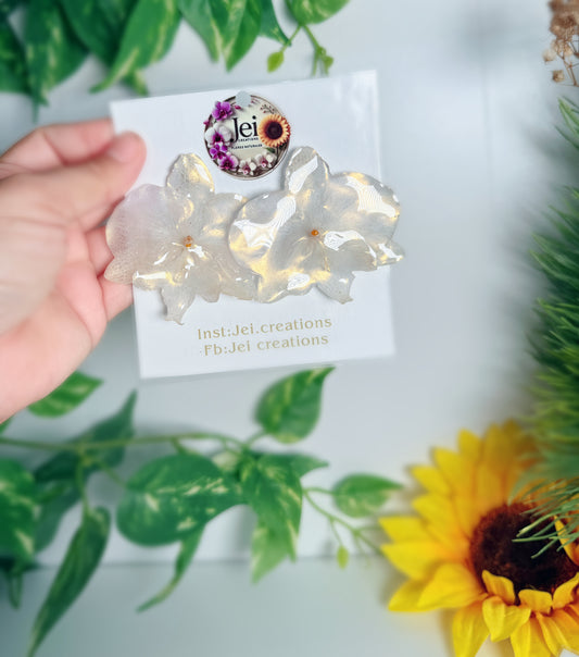 White Phalaenopsis stud