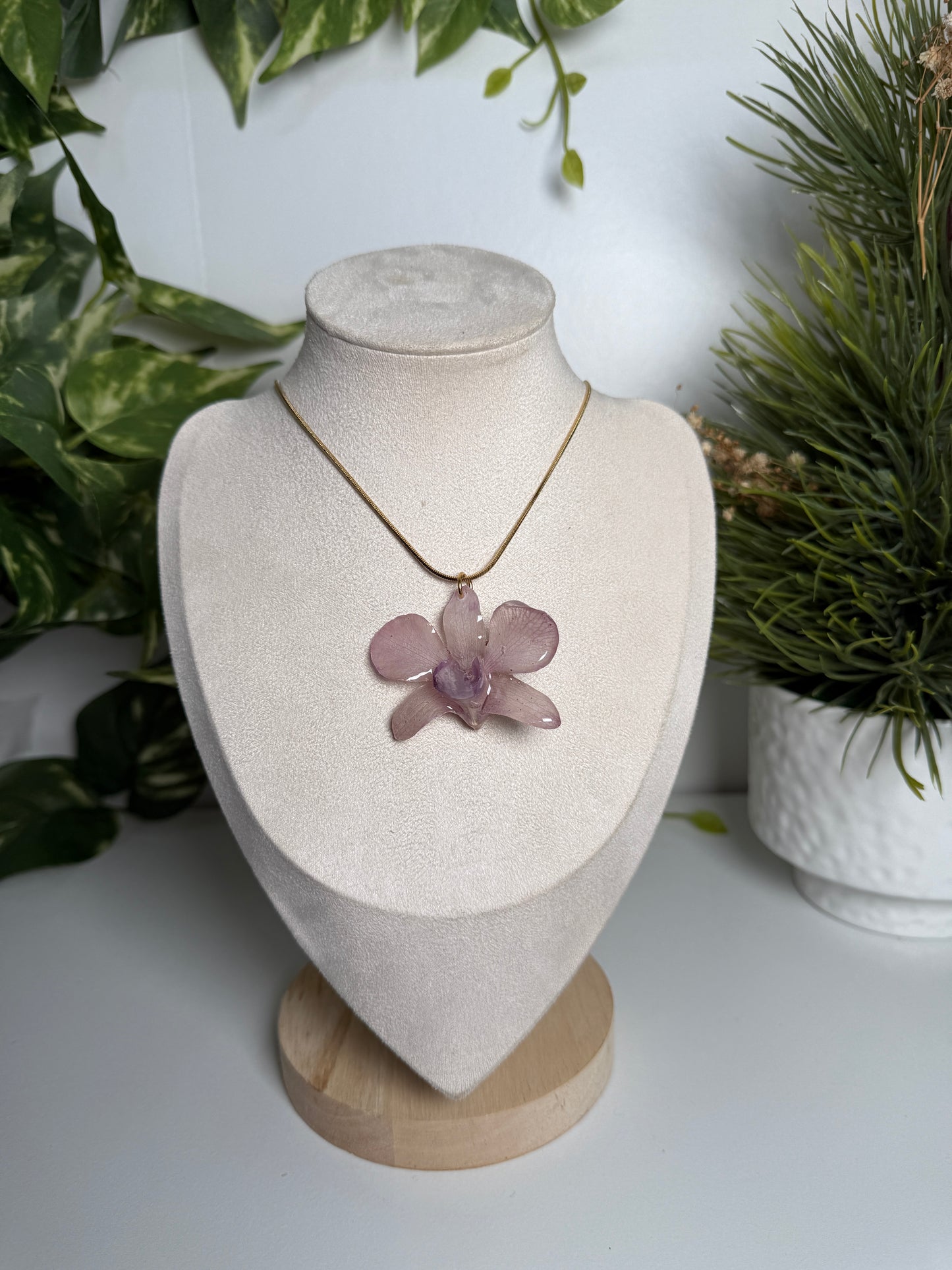 Mini Dendrobium necklace