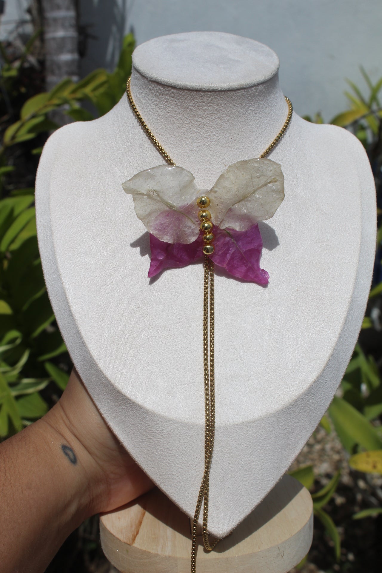 Trinitaria necklace