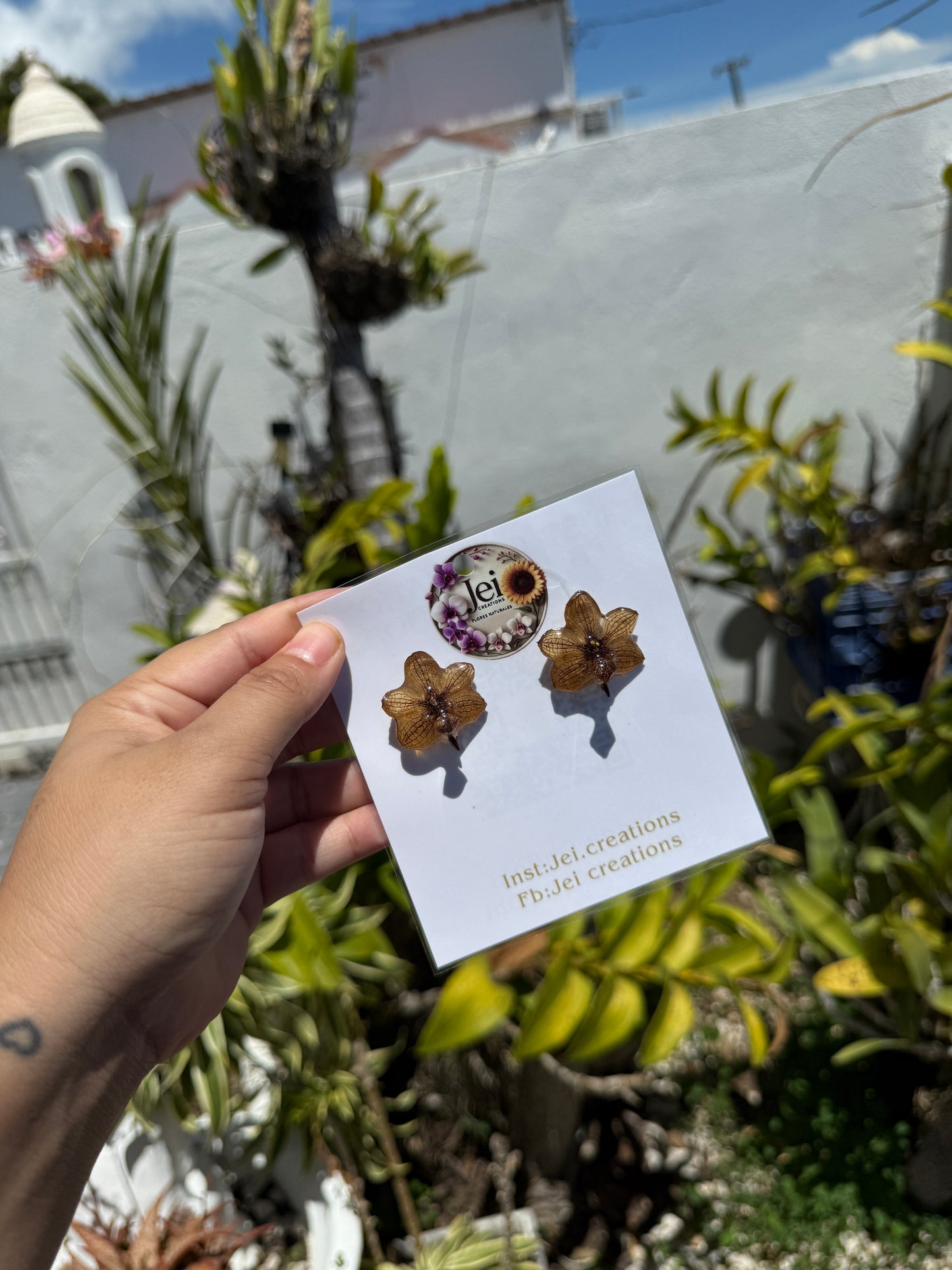 Extra baby Brown Orchid Stud