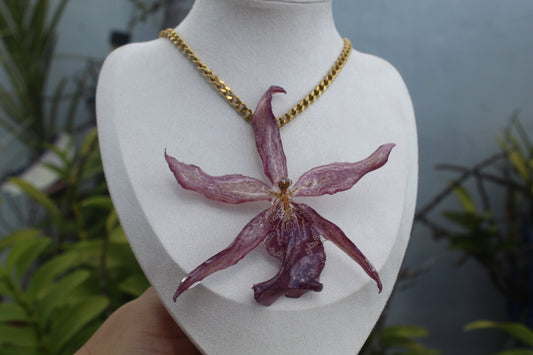 Spider big Orchid necklace