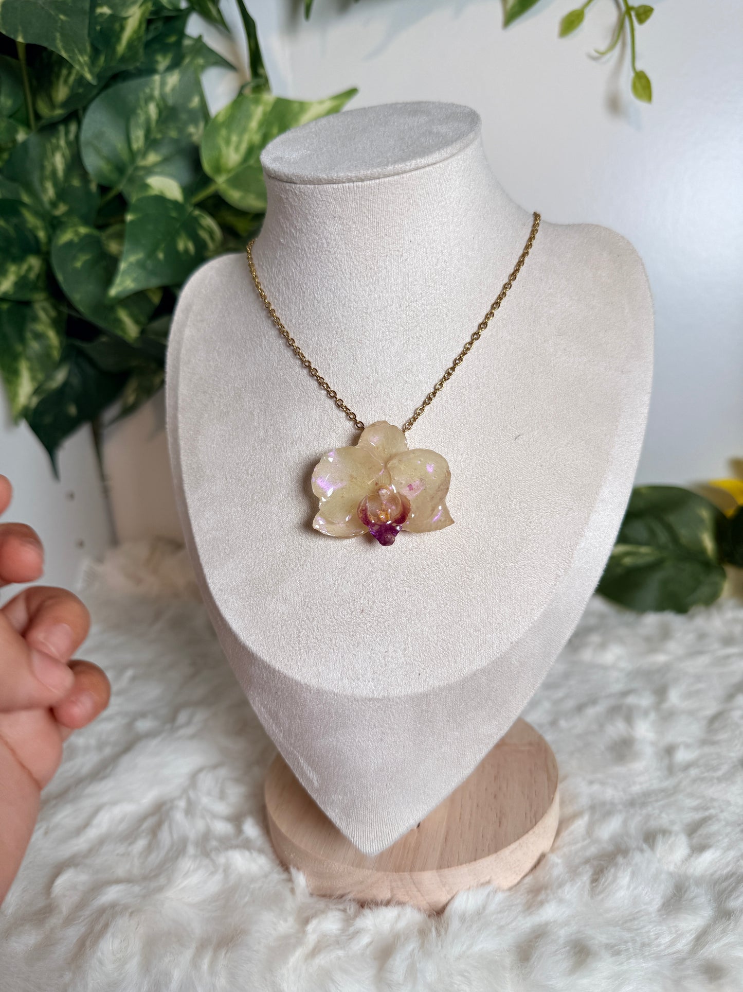 Ivory Orchid Mini Necklace