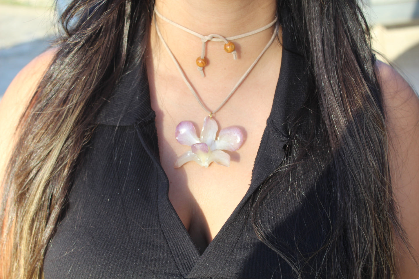 White/purple orchid choker