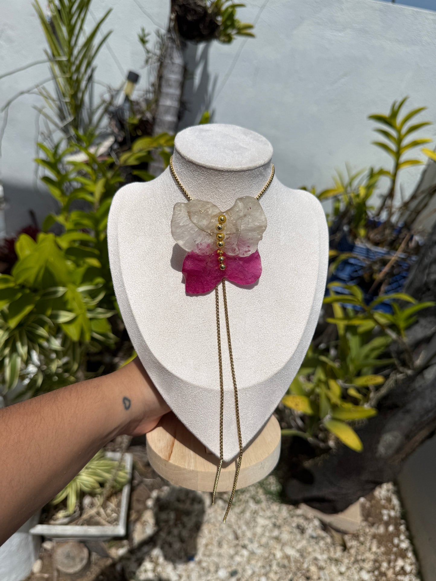 Trinitaria necklace