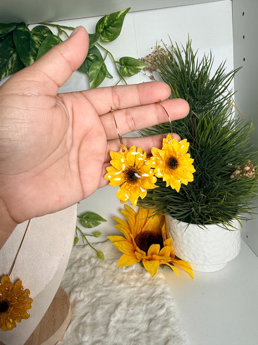 Sunflower set (aretes+ cadena)