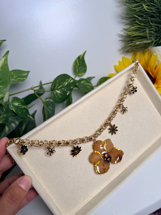 Orchid mini vanda Charm necklace