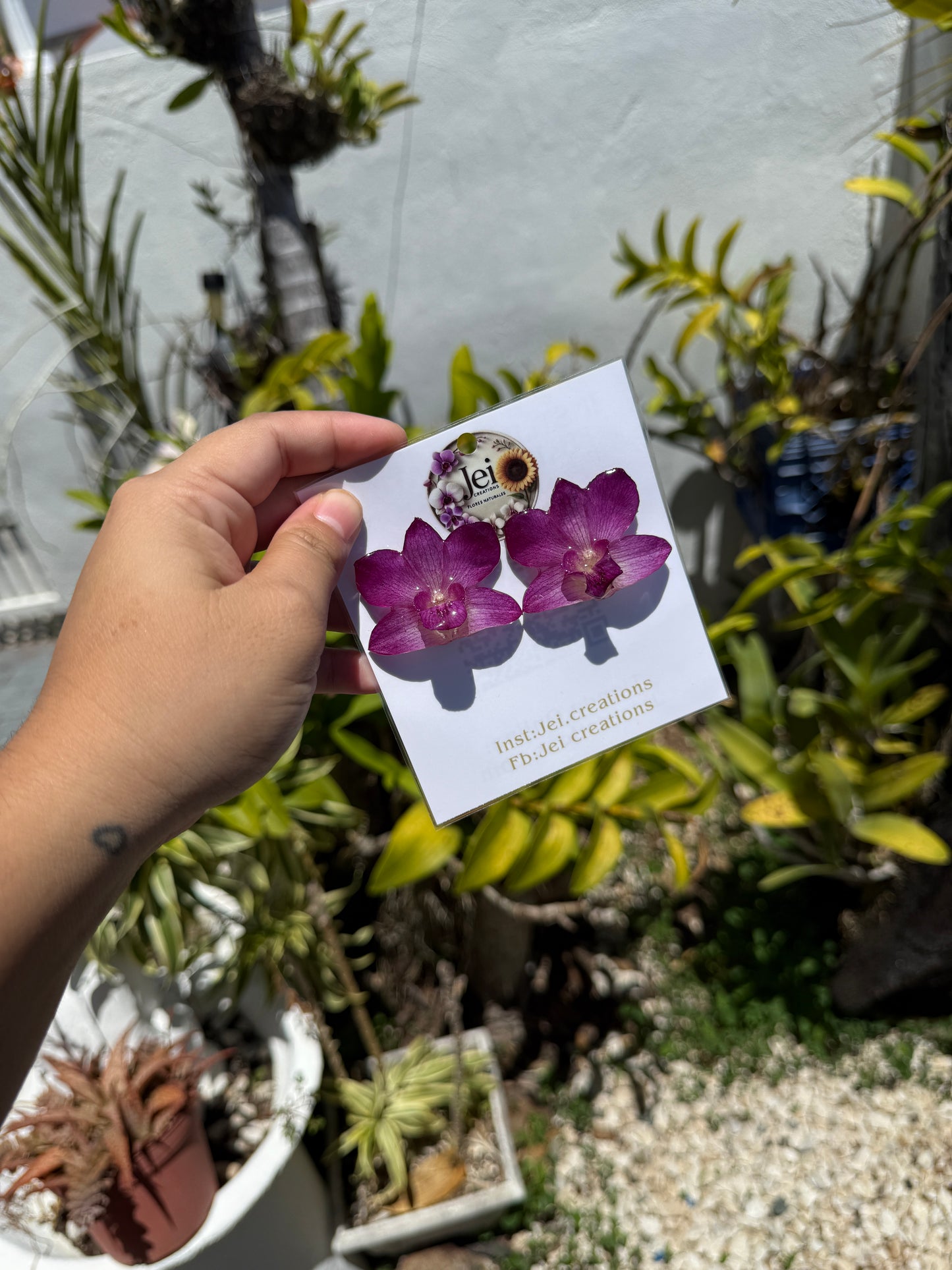 Baby Orchid stud