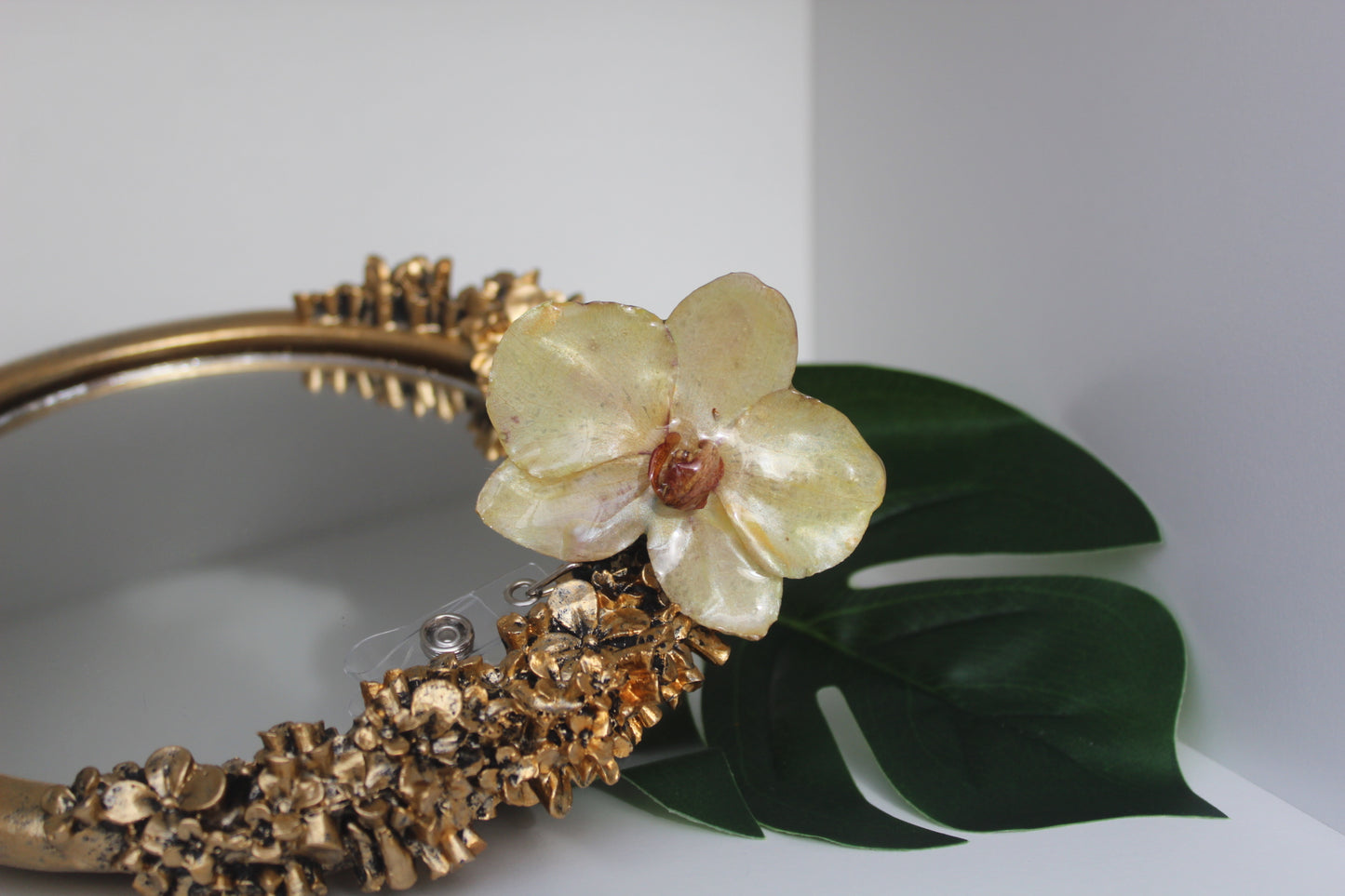 Orchid/flowers badge clip