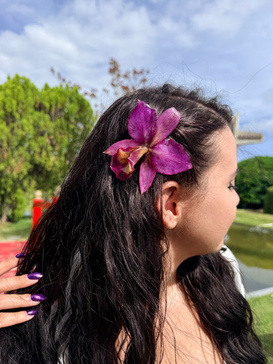 Enchanté Amethyst Cattleya 2-in-1 Necklace & Hair Clip