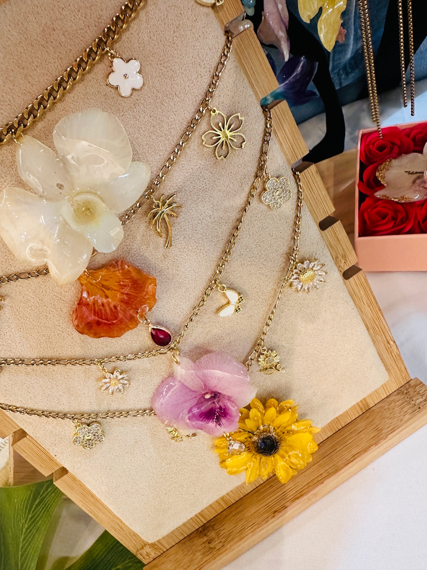 Real flowers Charm necklace
