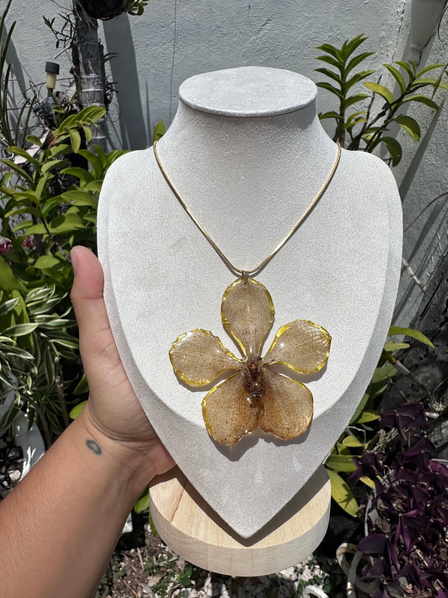 Orchid Vanda necklace