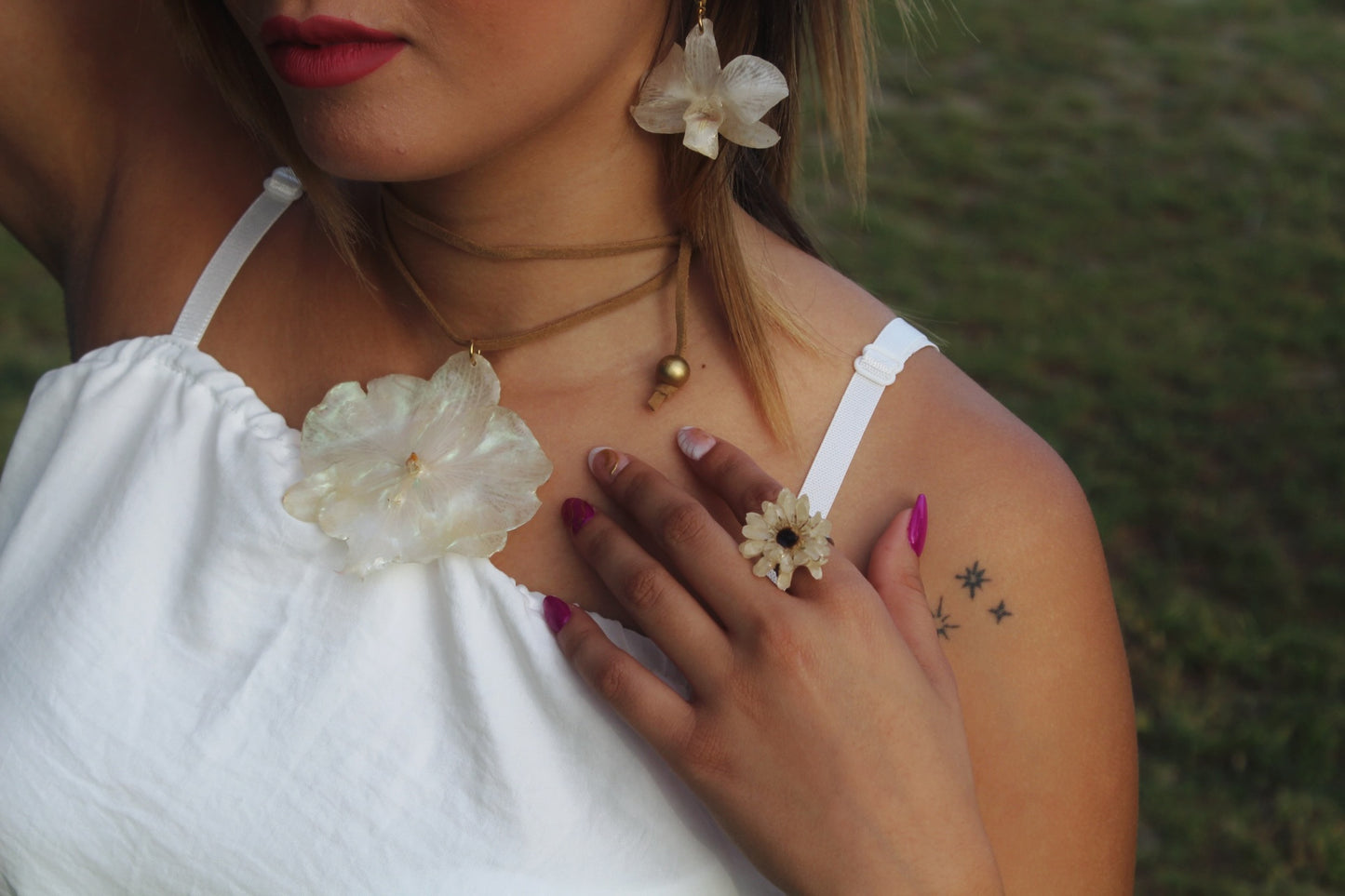 White Phalaenopsis Orchid Choker