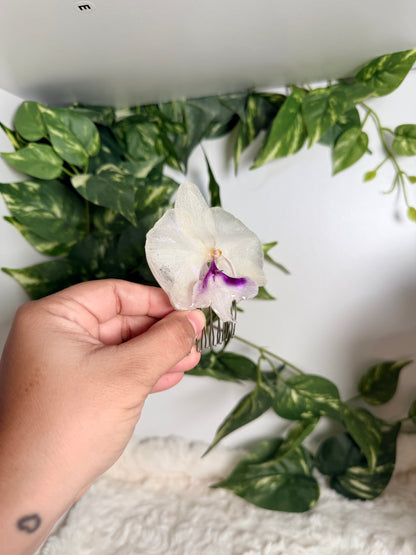 Amethyst Glow – Orchid Hair Comb