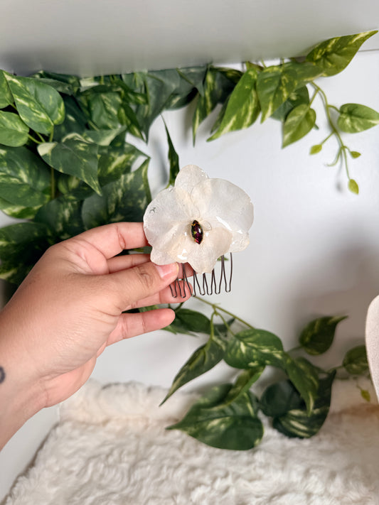 Ivory Amethyst – Orchid Hair Comb
