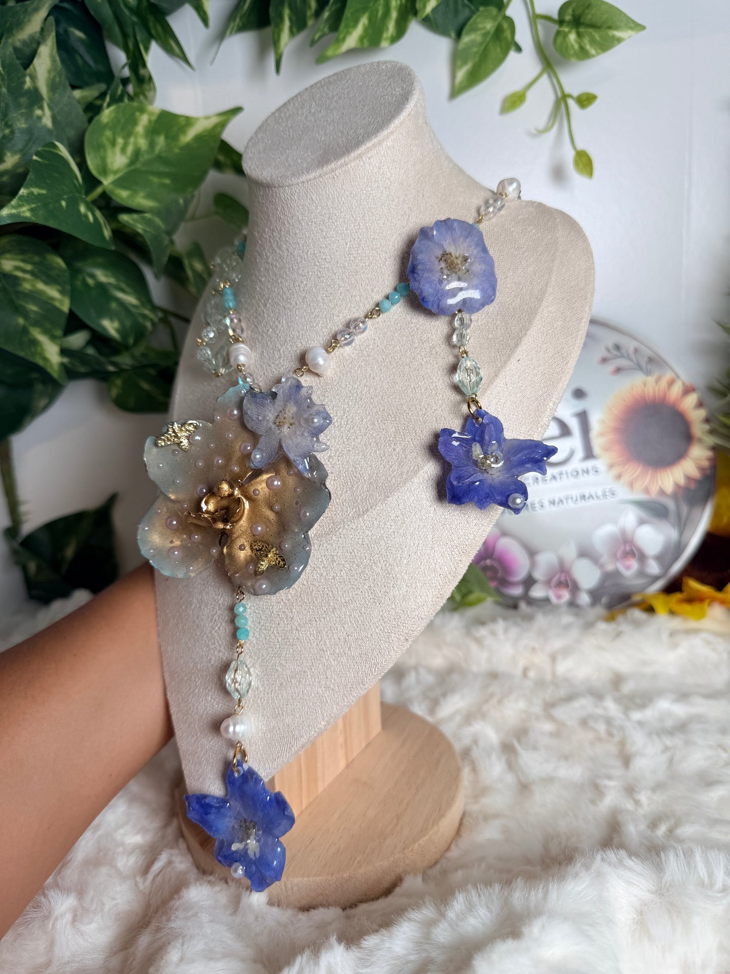 Orquídea Vanda & Delphinium Necklace