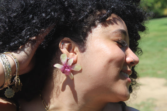 Dendrobium stud earings