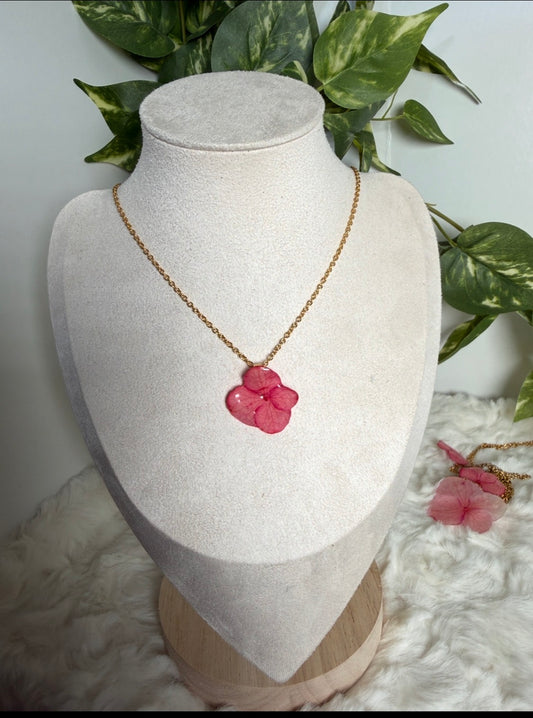 Hortensia necklace