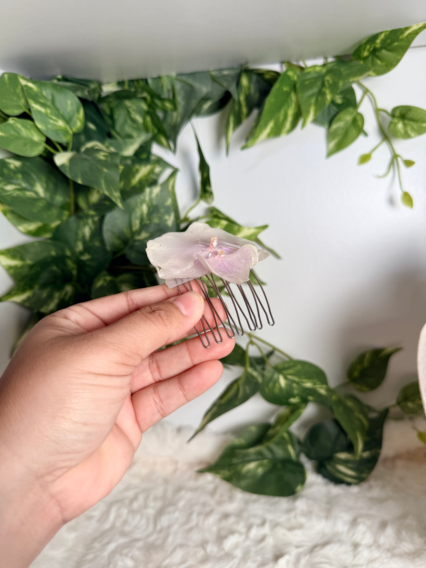 Blush Opal – Orchid Hair Comb