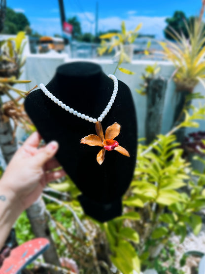 Cattleya Netrasiri Star necklace