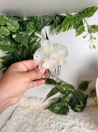Arctic Pearl – Orchid Hair Comb