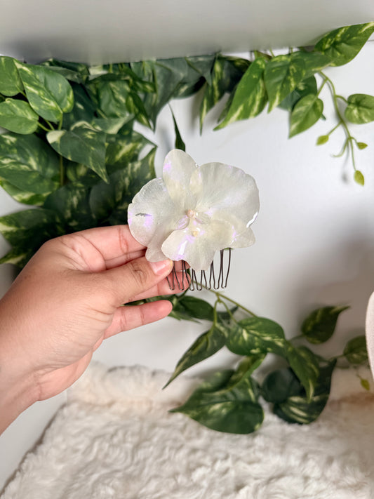 Arctic Pearl – Orchid Hair Comb