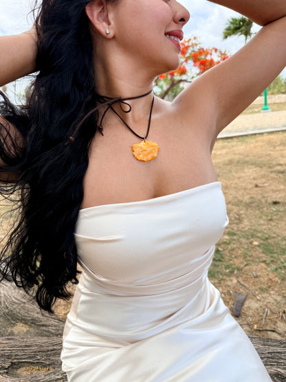 Flamboyan choker