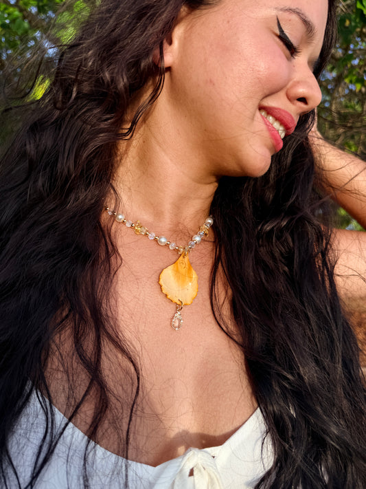 Golden Ember Necklace(Flamboyan)