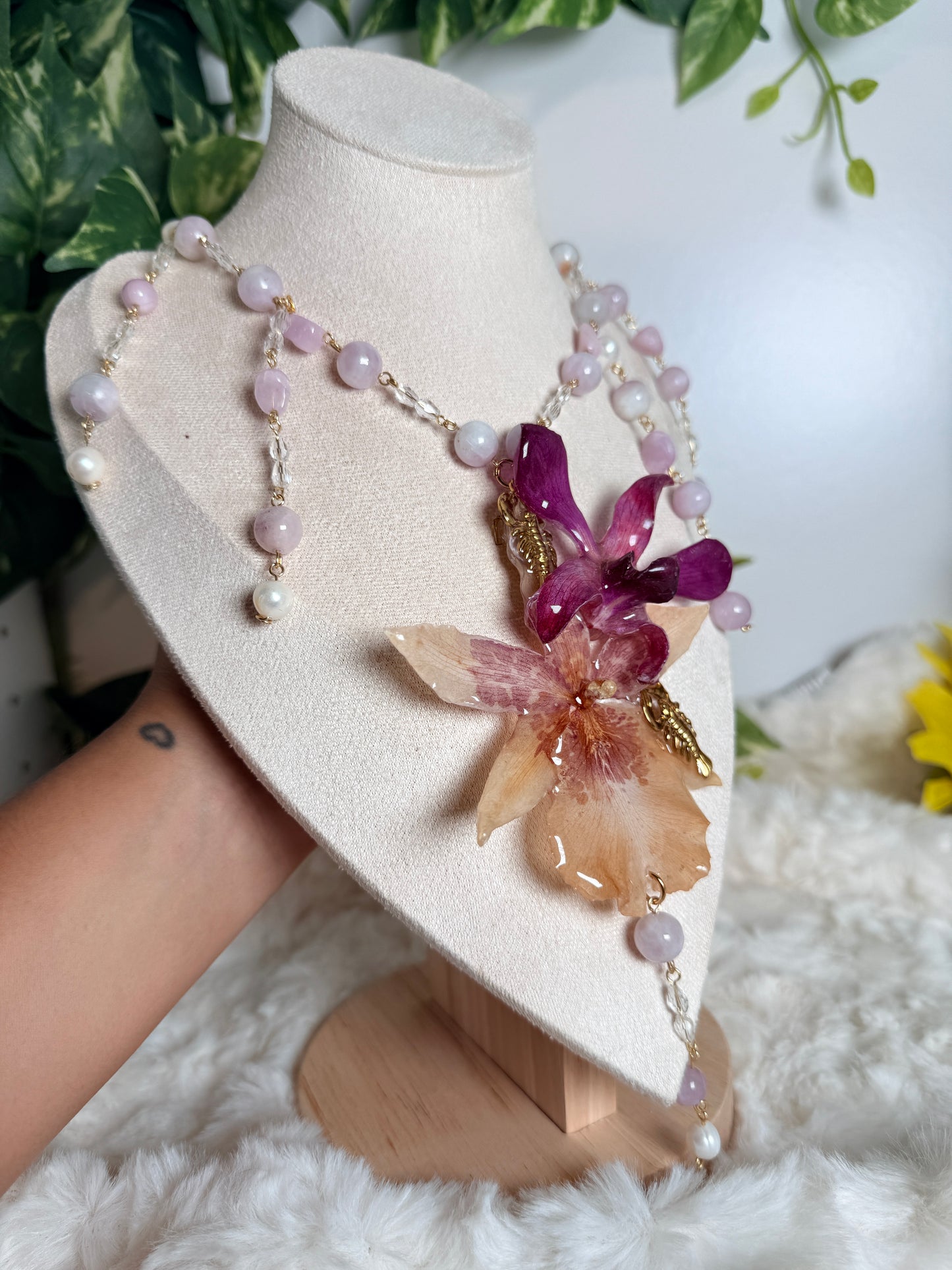Spider Orchid & Dendrobium Amethyst Necklace