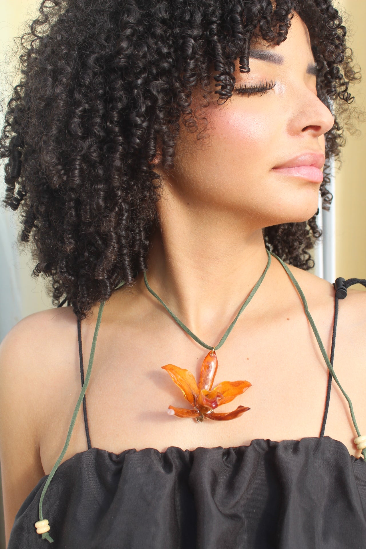 Cattleya Choker necklace