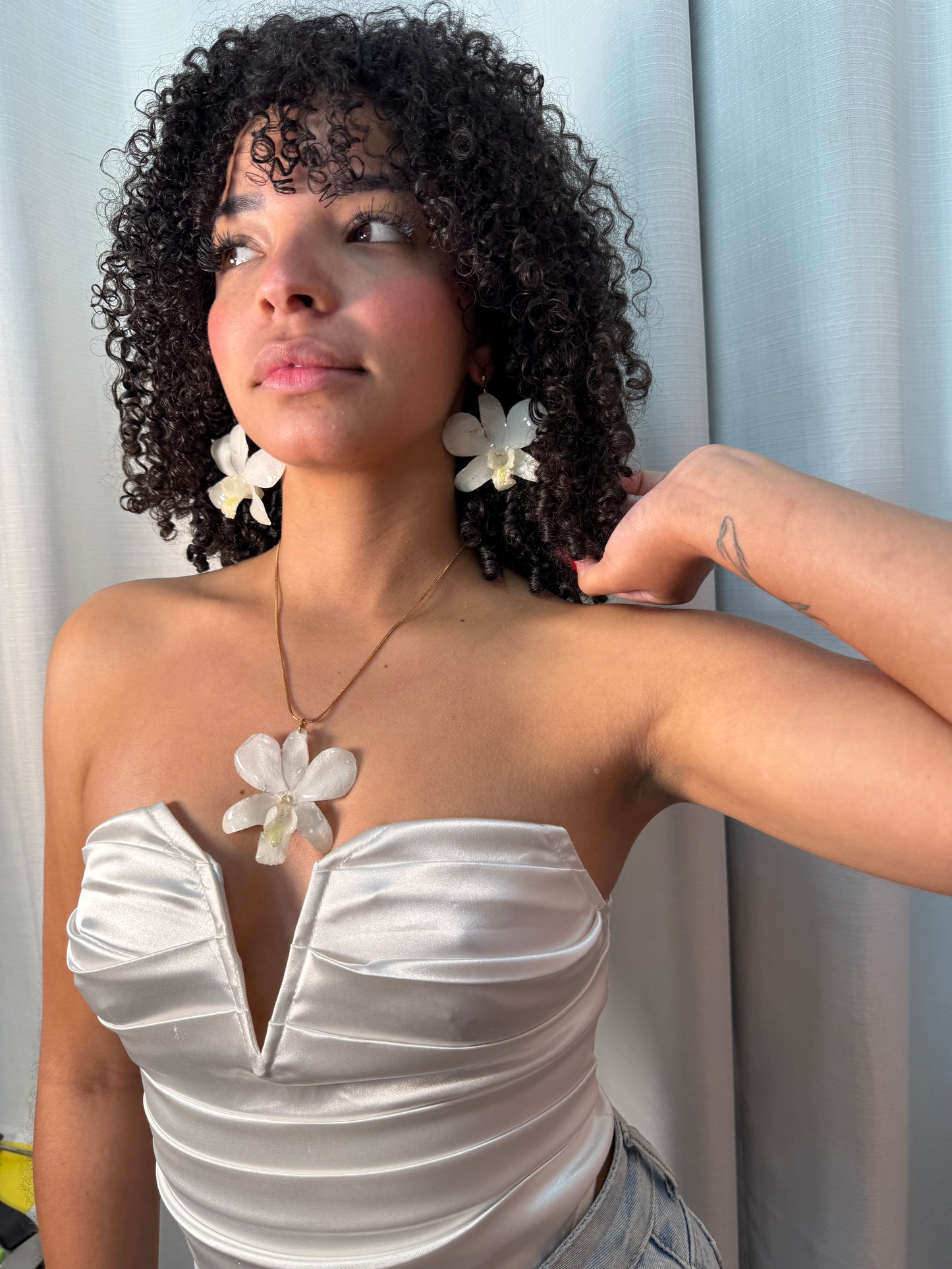 White Dendrobium Orchid set