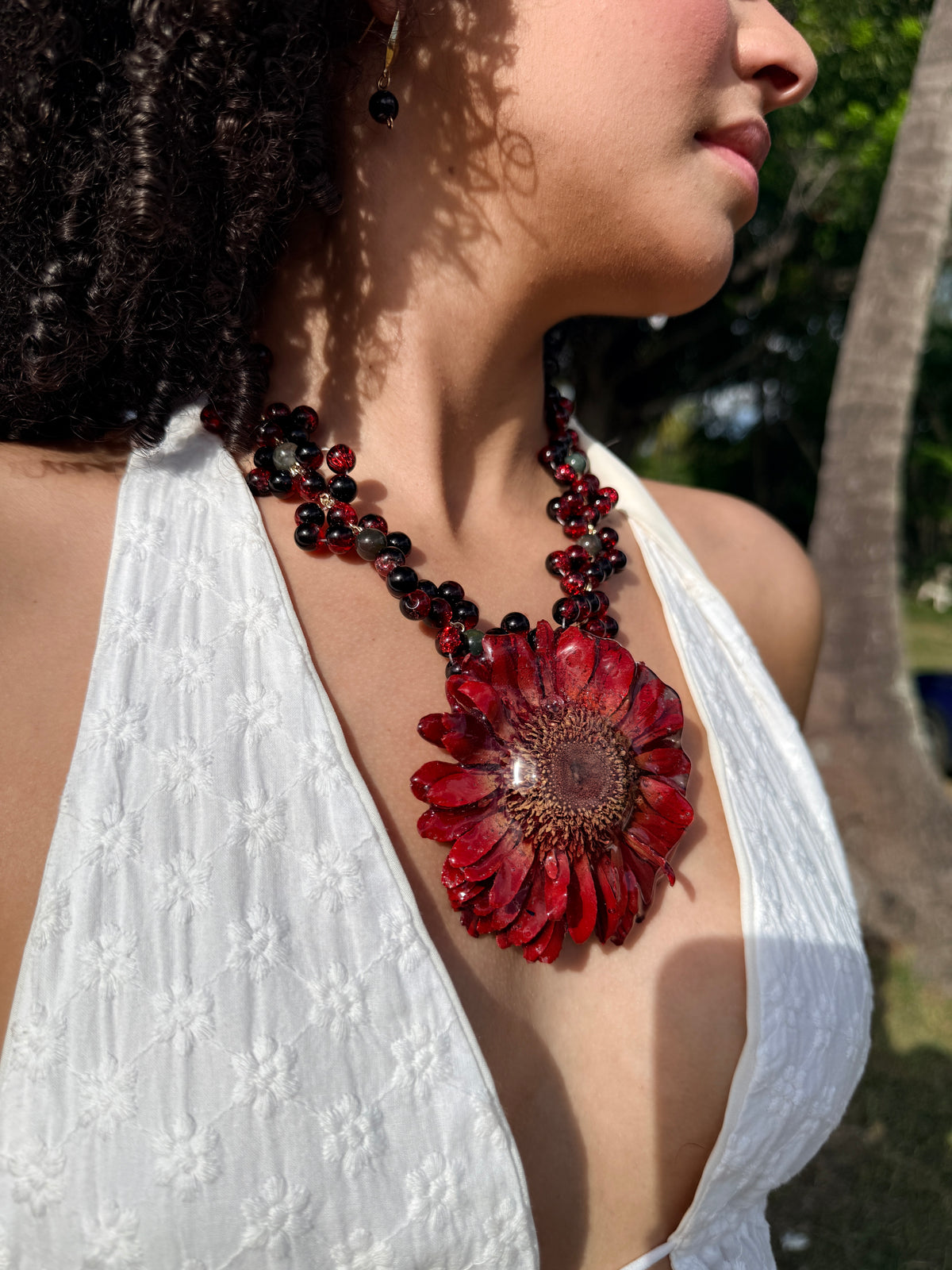 Crimson Gerbera Statement Necklace(pre-venta 16-oct)