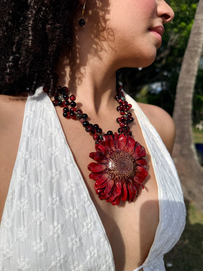 Crimson Gerbera Statement Necklace(pre-venta 16-oct)