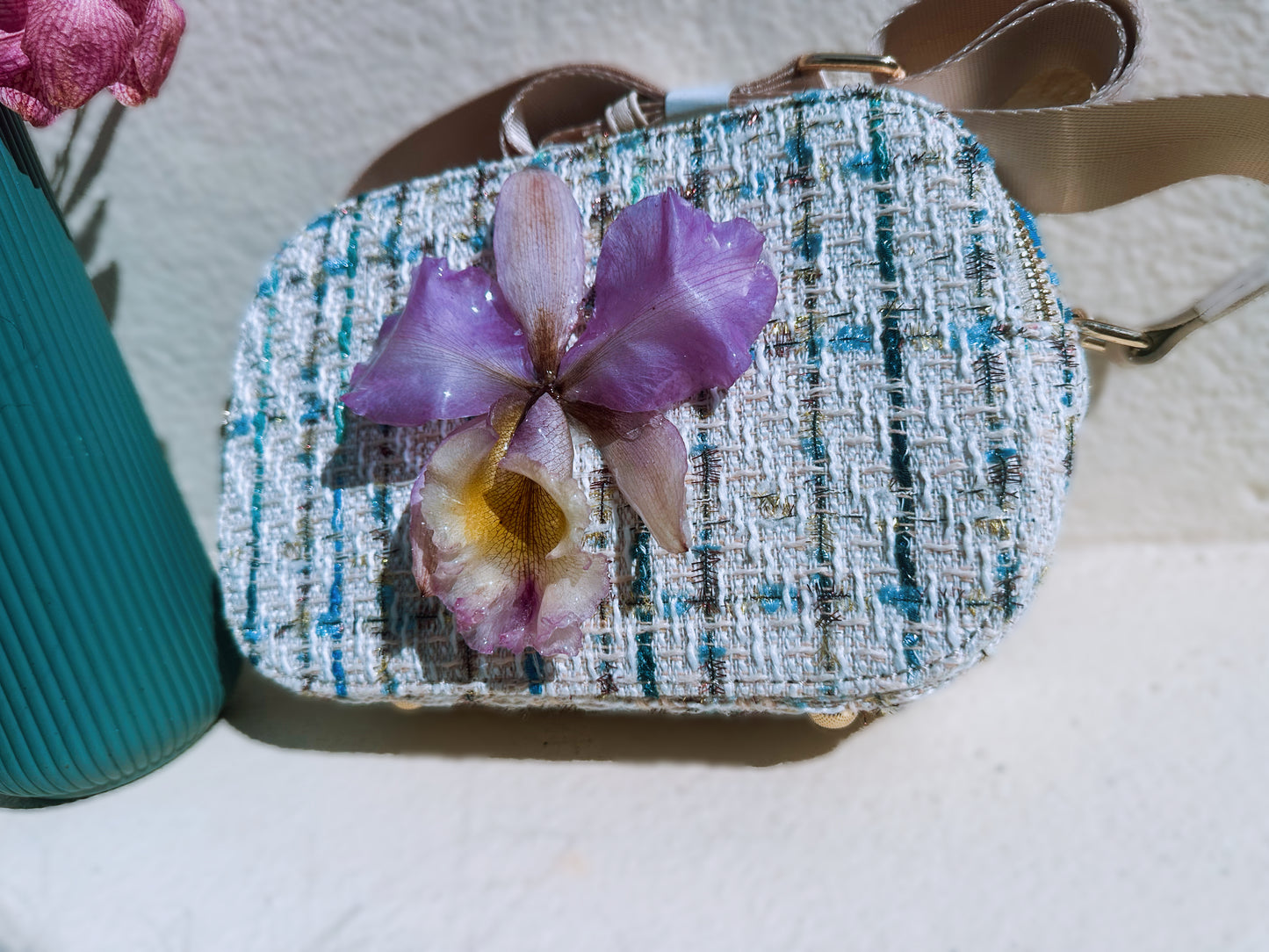 Cartera con orquídea Cattleya natural