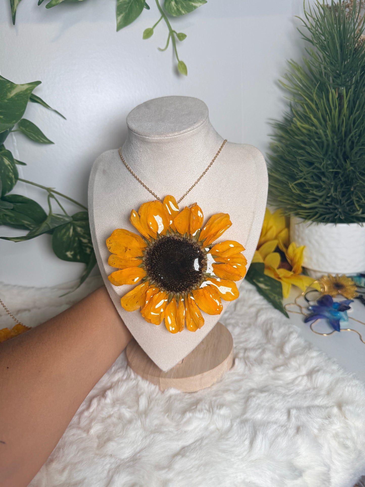 Sunflower Statement Bloom Necklace 🌻