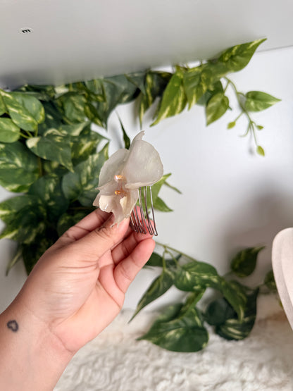 Aurora Pearl – Orchid Hair Comb