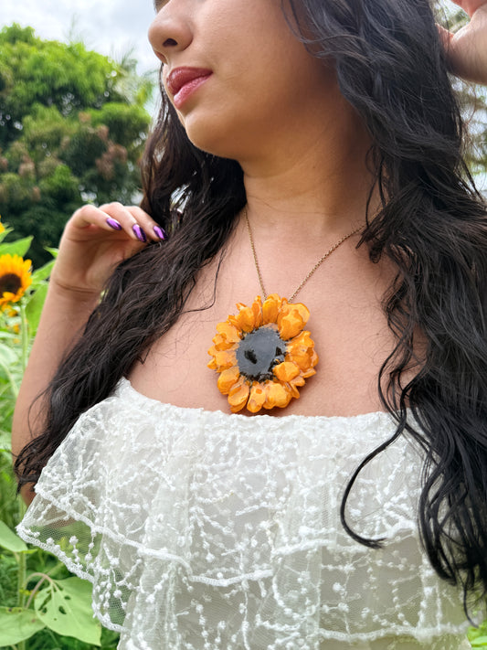 Sunflower Statement Bloom Necklace 🌻