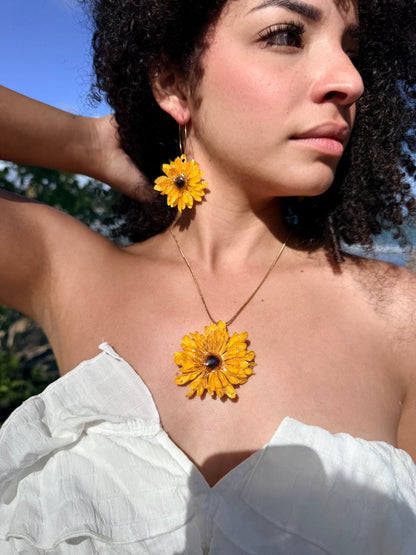 Sunflower set (aretes+ cadena)