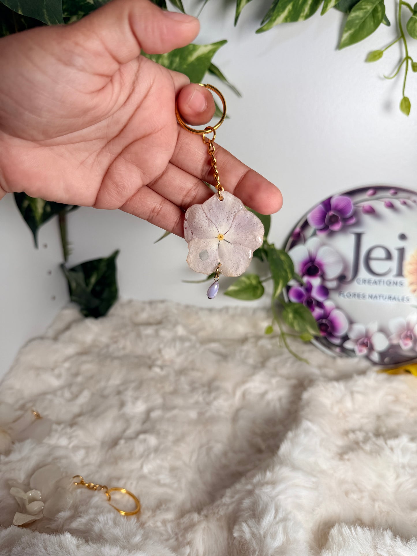 Flowers keychain