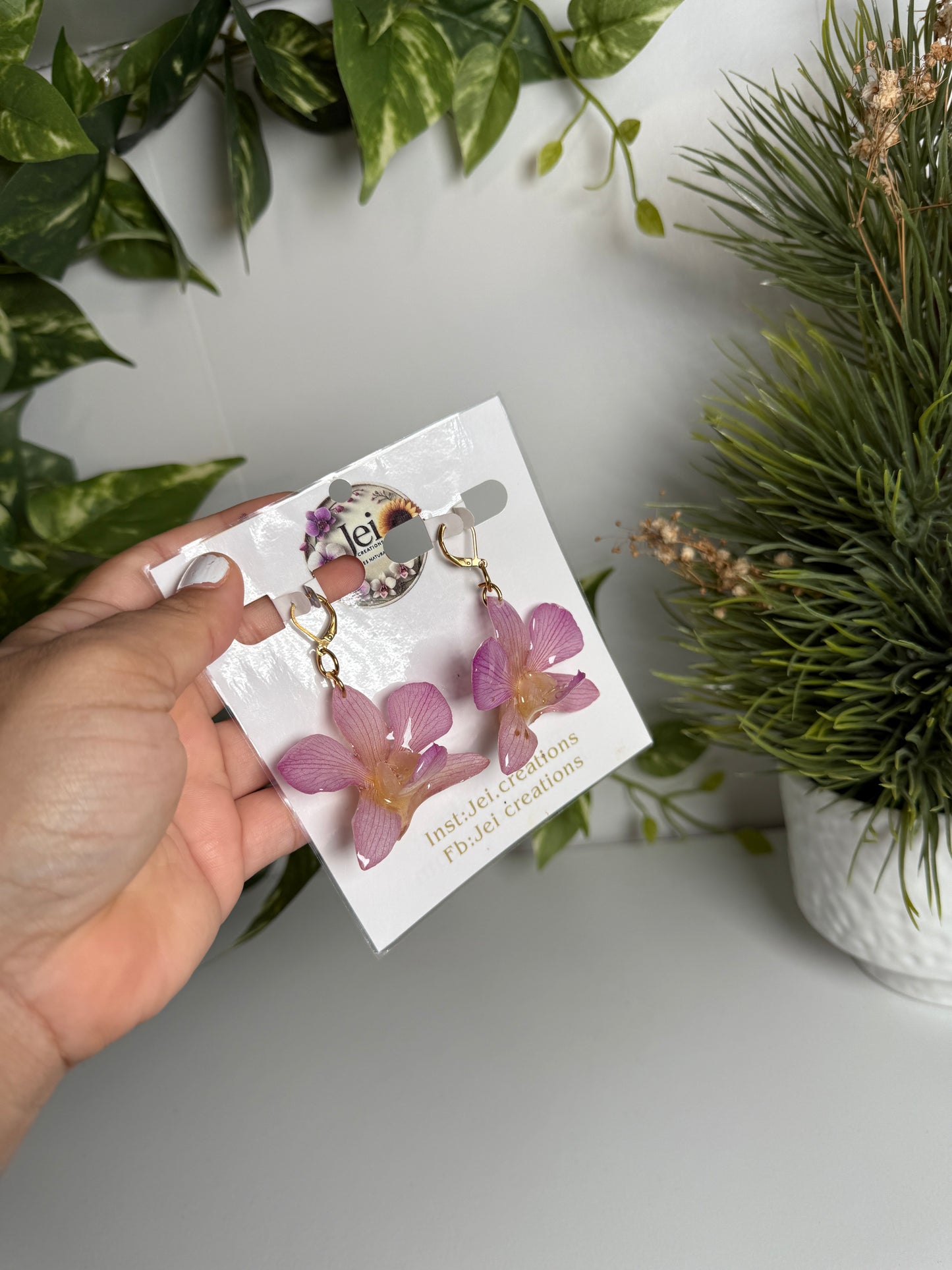 Pinky Orchid earings