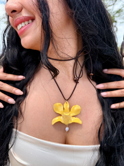 Yellow Dendrobium Pearl Choker
