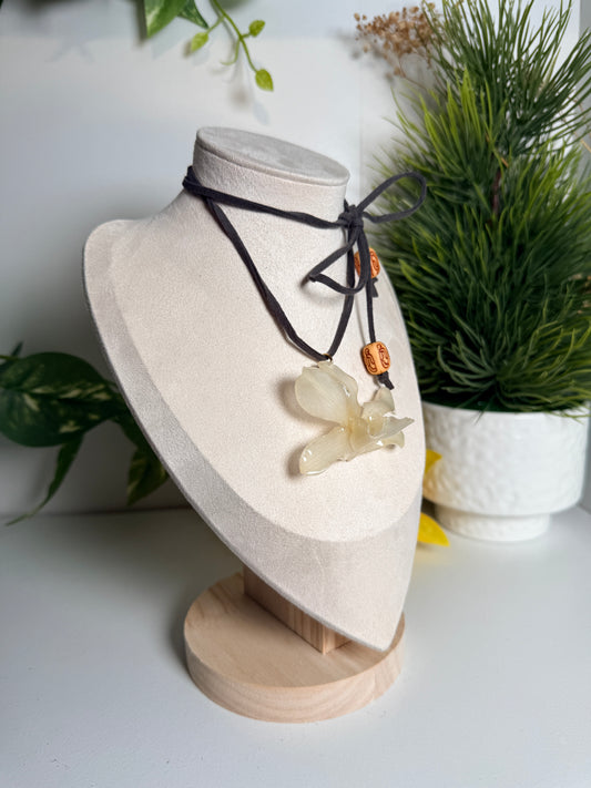 Dendrobium orchid choker