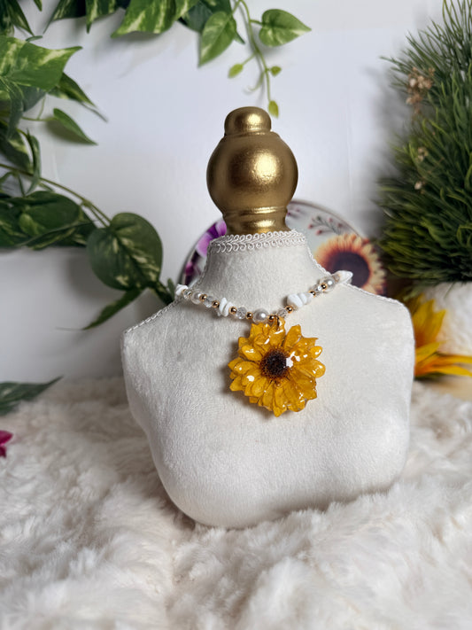 Sunlit Bloom Necklace