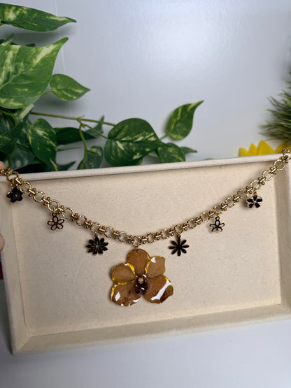 Orchid mini vanda Charm necklace