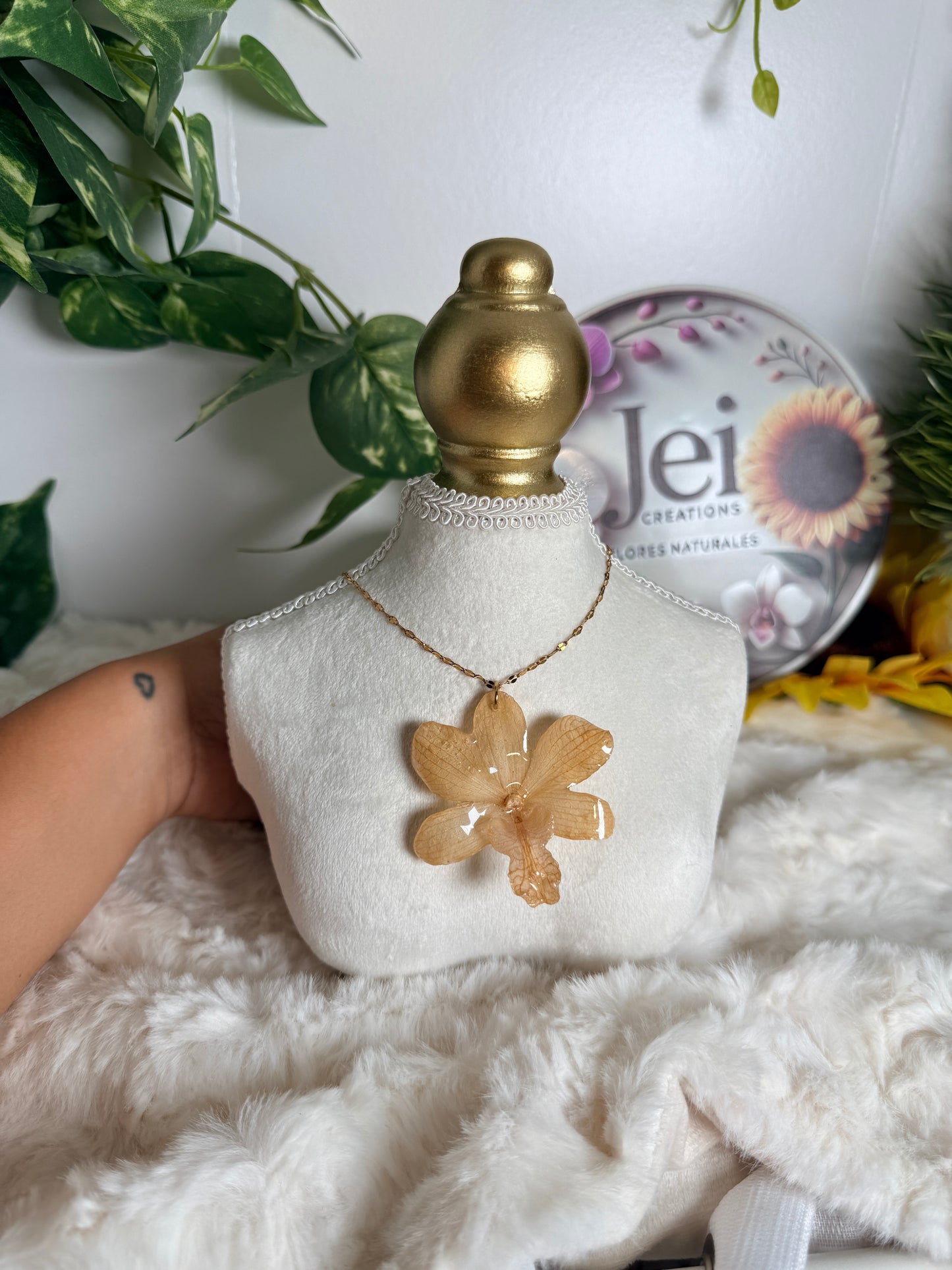 Flowers necklace sale