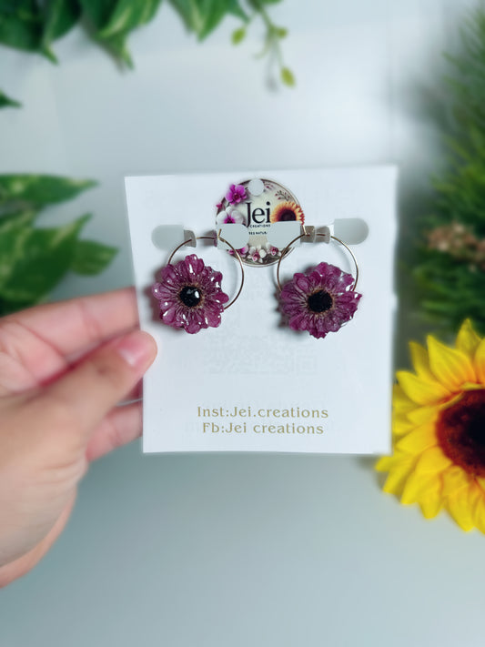 Mini Daisy earings 💜